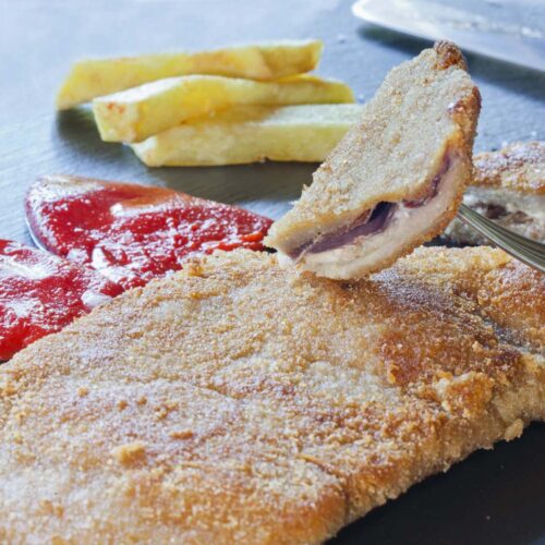 CACHOPO DE TERNERA, CECINA Y QUESO CABRA